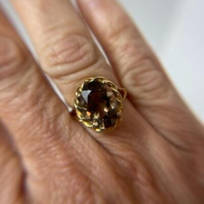 K589 14k Yellow Gold Oval Brown Topaz Ladies Ring 