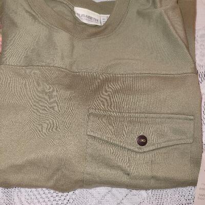 Lot 195: Ladies Short Sleeve Blouses