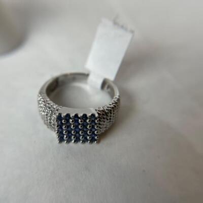 K590 14k White Gold Sapphire Ladies Ring 