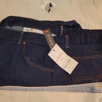 Lot 198: New Ladies Pants