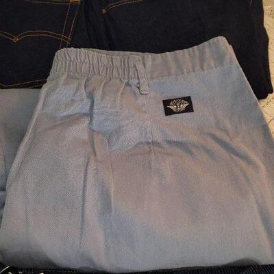 Lot 199: New Ladies Pants