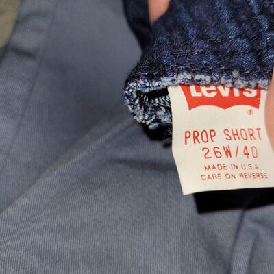 Lot 199: New Ladies Pants