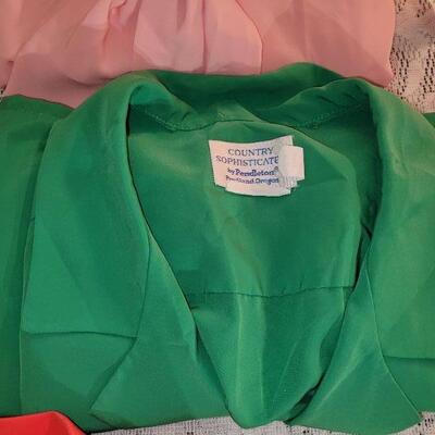 Lot 201: (5) Ladies Blouses