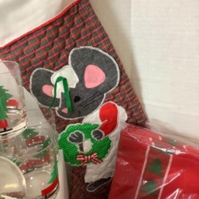 G - 808  NutCracker  / Mouse Lot 