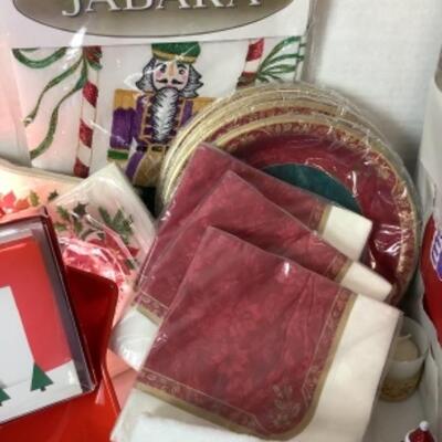 G - 808  NutCracker  / Mouse Lot 