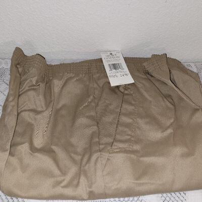 Lot 202: New Ladies Pants 