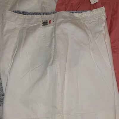 Lot 203: New Ladies Shorts Lot 