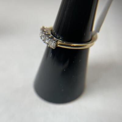 K592 14k Yellow Gold 5 Diamond Band 