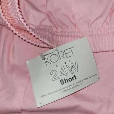 Lot 205: (4) New Ladies Shorts lot