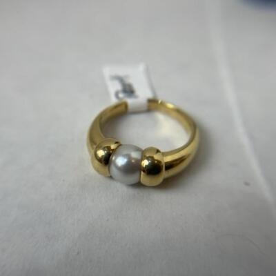 K593 14k Yellow Gold Pearl Ladies Ring 
