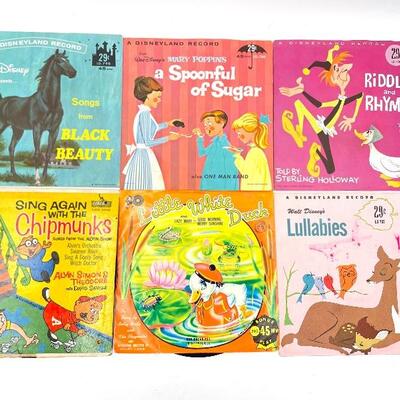 VINTAGE DISNEYLAND & CHILDRENâ€™S SMALL RECORDS SET OF 18