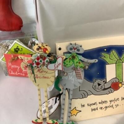 G - 809  The Cats Outta The Bag 