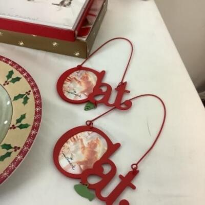 G - 809  The Cats Outta The Bag 