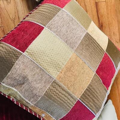 Lot 101L:  Flag and Pillows 