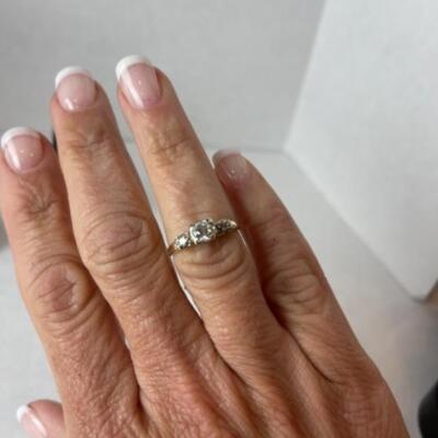 K594 14k Yellow Gold Diamond Ladies Ring 