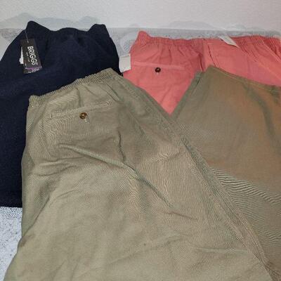 Lot 206: New Ladies Pants Lot 