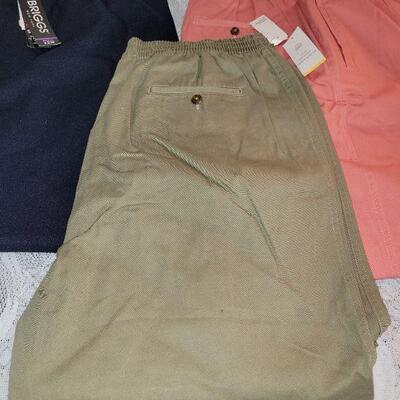 Lot 206: New Ladies Pants Lot 