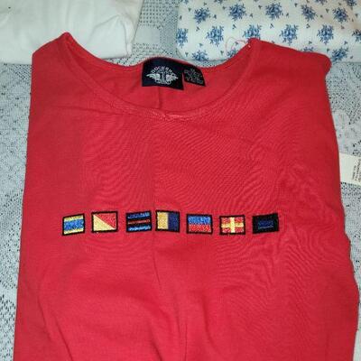 Lot 209: New Ladies Short Sleeve Shirts
