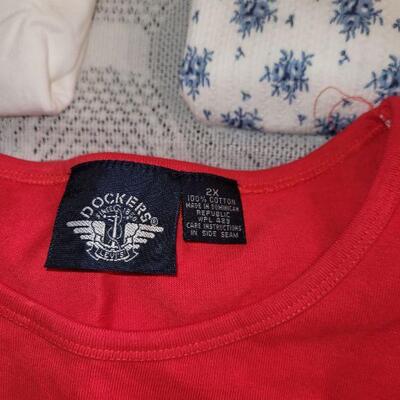 Lot 209: New Ladies Short Sleeve Shirts