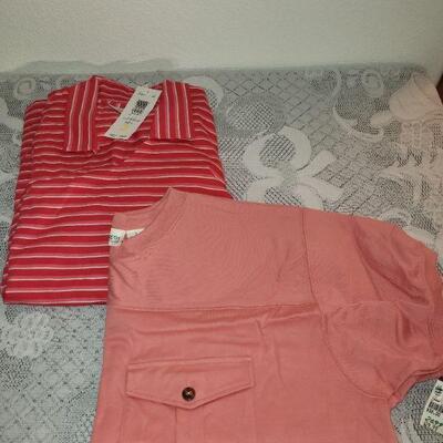 Lot 210: New Ladies Short Sleeve Shirts