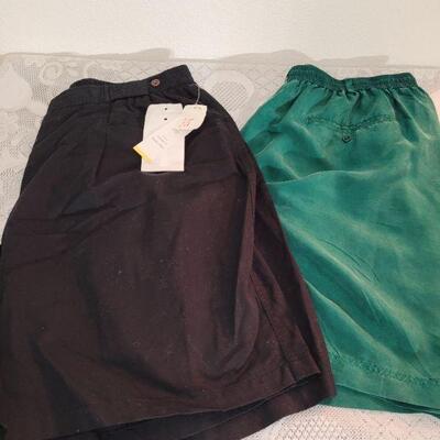 Lot 212: Ladies Shorts Lot Size 22