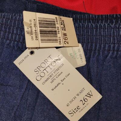 Lot 213: New Ladies Pants