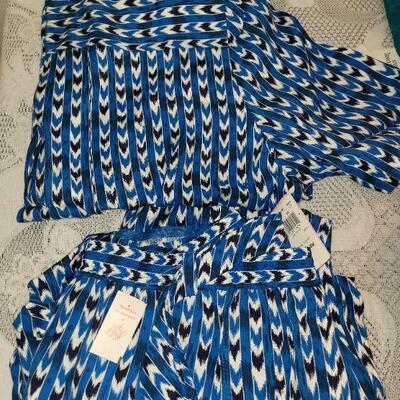 Lot 218: (2) Skirt and Blouse Sets