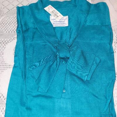 Lot 218: (2) Skirt and Blouse Sets
