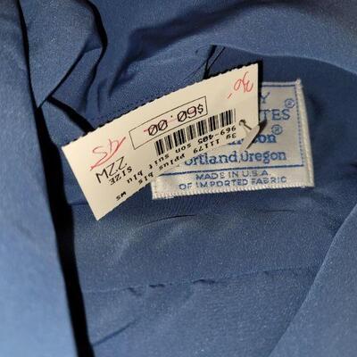 Lot 220: Blouse & Skirt Set and Long Sleeve Blouses Lot 