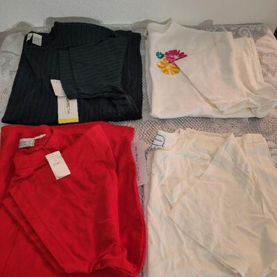 Lot 222: (4) New Short Sleeve Shirts