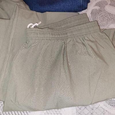 Lot 223: Ladies Pants Lot