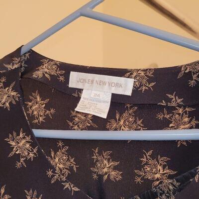 Lot 225: (2) Ladies Blouses & Skirt Set, Jacket & Skirt Suit and Blouse and Pants Set (Size 22)