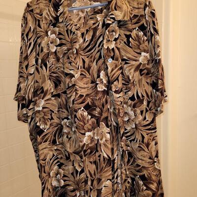 Lot 225: (2) Ladies Blouses & Skirt Set, Jacket & Skirt Suit and Blouse and Pants Set (Size 22)