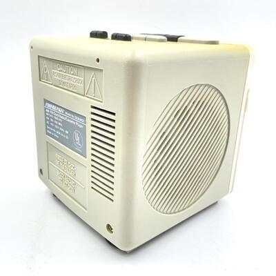 VINTAGE SOUNDESIGN CUBE CASSETTE PLAYER/CLOCK/RADIO
