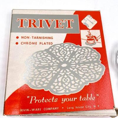 VINTAGE IRVIN-WARE CHROME PLATED TRIVET