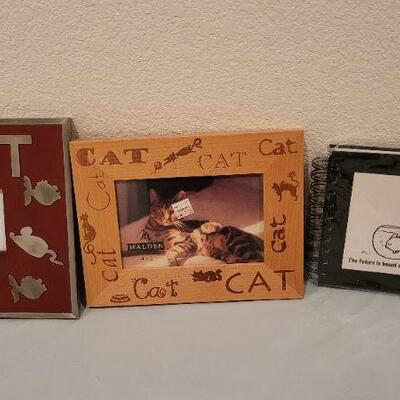 Lot 232: (3) Assorted NEW Cat Theme Frames