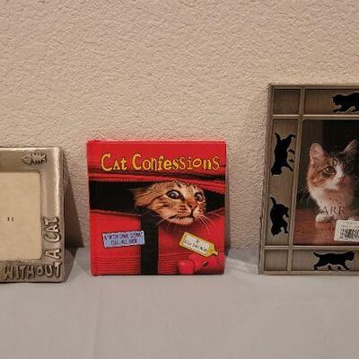 Lot 238: Assorted NEW Cat Theme Picture Frames 
