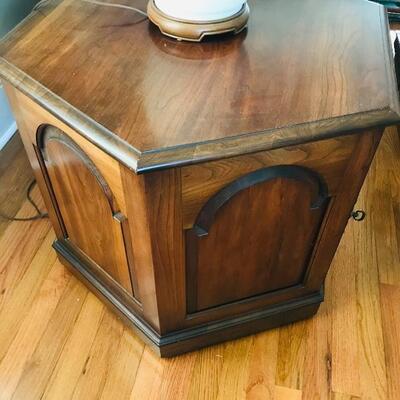 Lot 97L:  Hexagon Endtable and Lamp