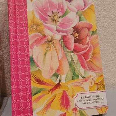Lot 248: Assorted NEW HALLMARK Collectibles 