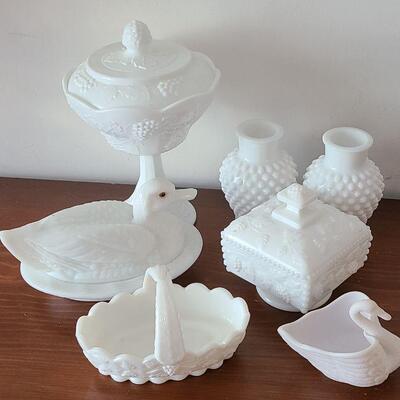 Lot 100F: Milk Glass 