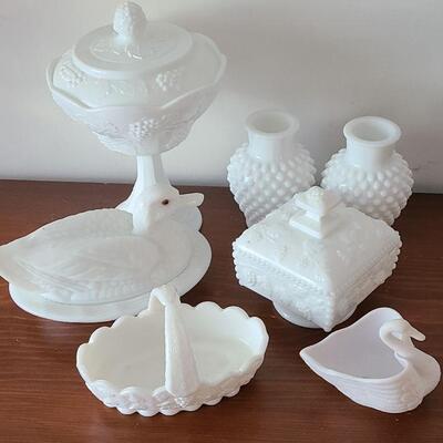 Lot 100F: Milk Glass 