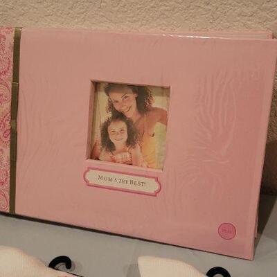 Lot 255: Assorted NEW Hallmark Mother's Day Gifts