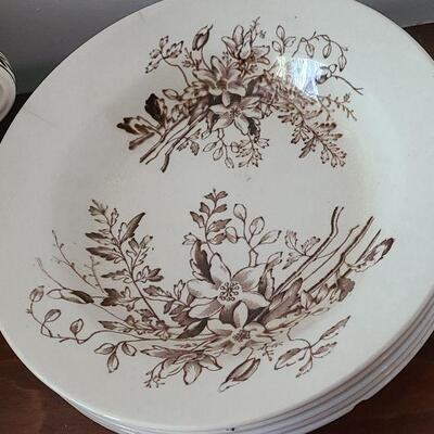 Lot 84: Antique Serving Pieces