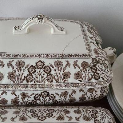 Lot 84: Antique Serving Pieces
