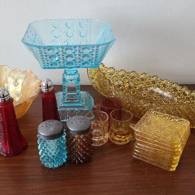 Lot 20: Vintage Hobnail Salt & Pepper and More