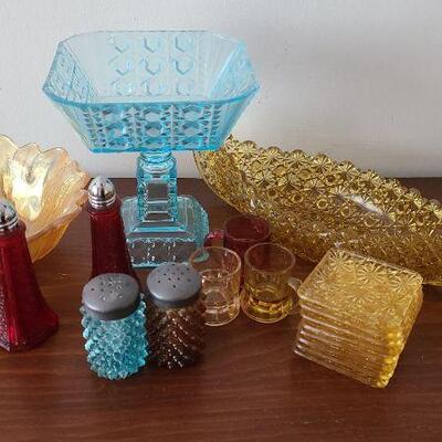 Lot 20: Vintage Hobnail Salt & Pepper and More