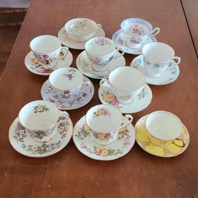 Lot 21F: Vintage Teacups and Saucers