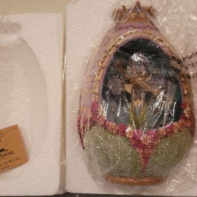 Lot 267: New JIM SHORES Easter Peace be with You Collectible 
