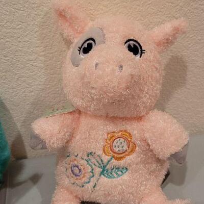 Lot 283: (2) New HALLMARK Plush Animal Collectibles 