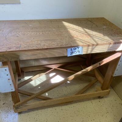 809-Mobile Wooden Workbench